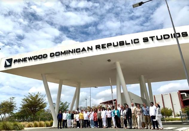 Cancillería organiza visita del Cuerpo Diplomático a Pinewood Dominican Republic Studios