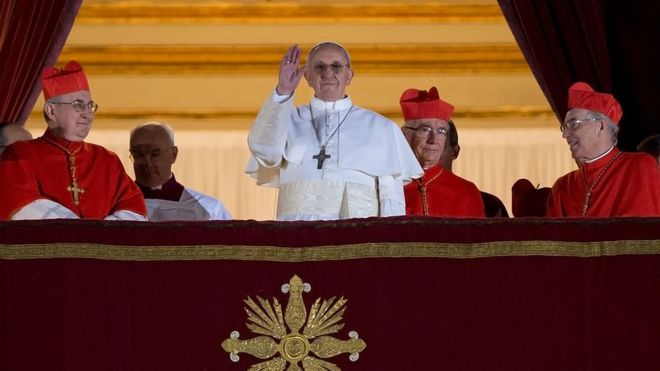 Los secretos del cónclave en el que Francisco fue elegido Papa y que generó "un terremoto en la Iglesia católica"
