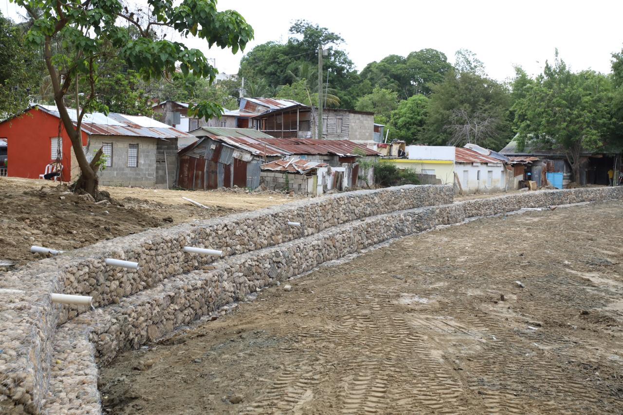 Alcalde Abel Martínez entrega construcción de muros de gaviones en Gurabo