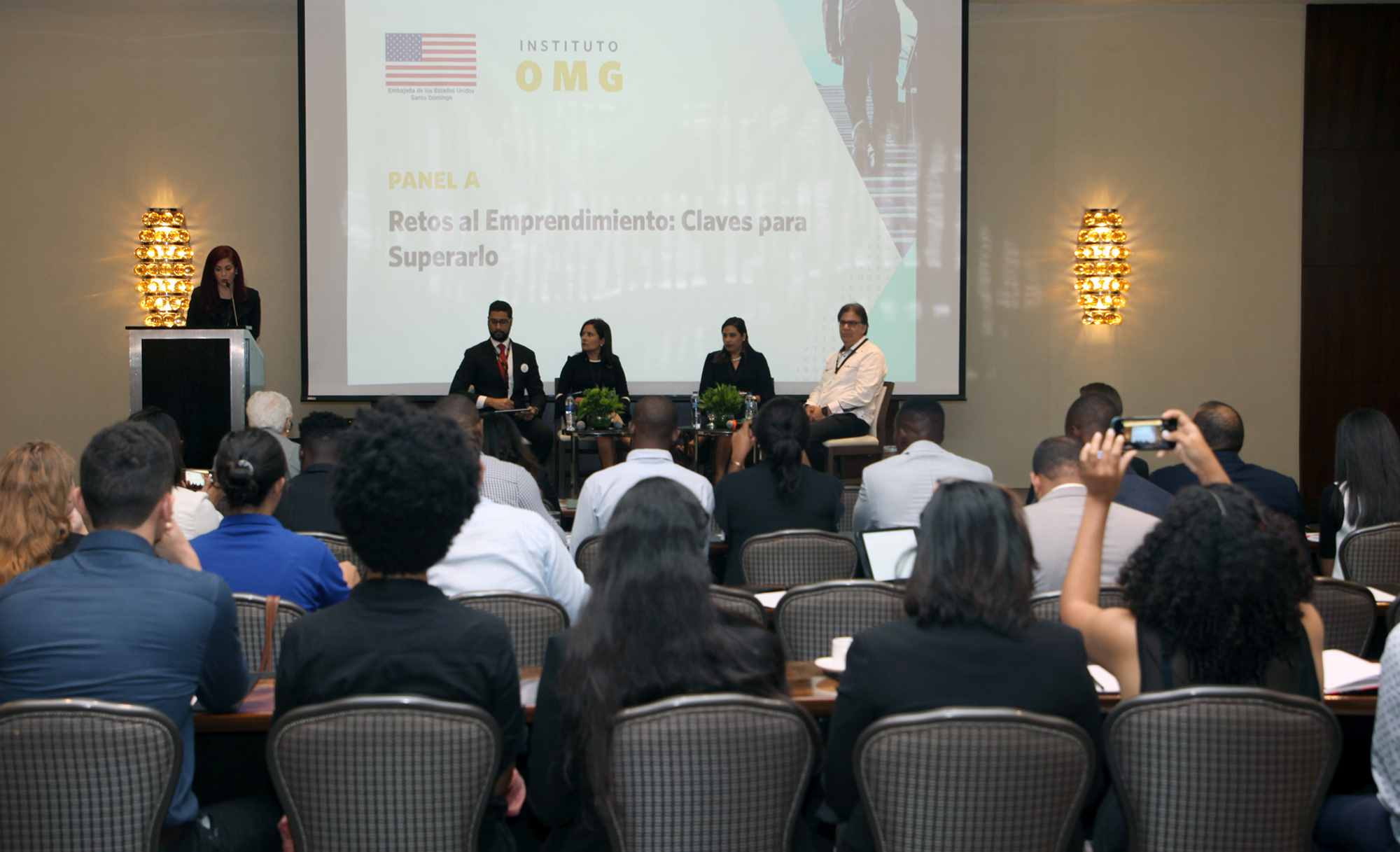 Embajada de los Estados Unidos e Instituto OMG celebran conferencia sobre emprendimiento