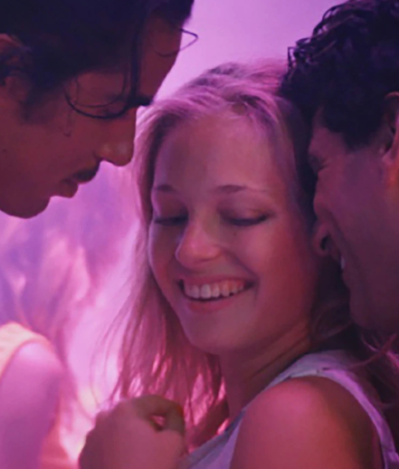 La película que escandaliza a Cannes: compite por la Palma de Oro y tiene una escena de 13 minutos de sexo explícito