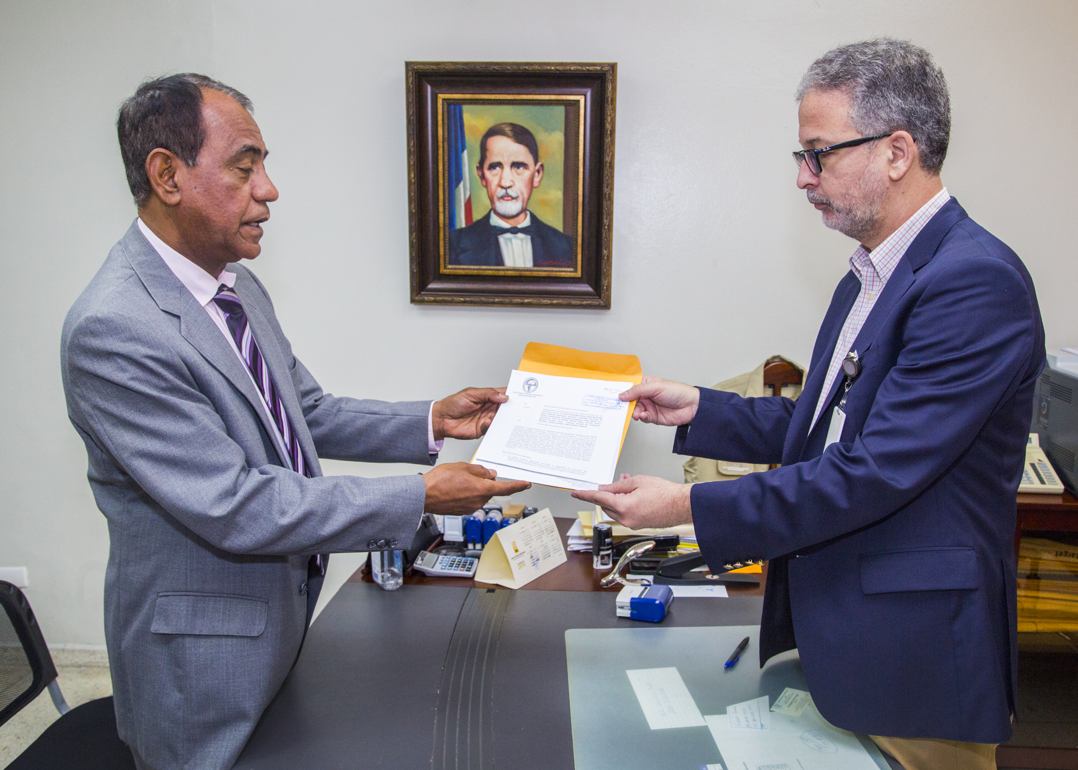PRD deposita instancia de revisión designaciones funcionarios en 23 Juntas Municipales Electorales