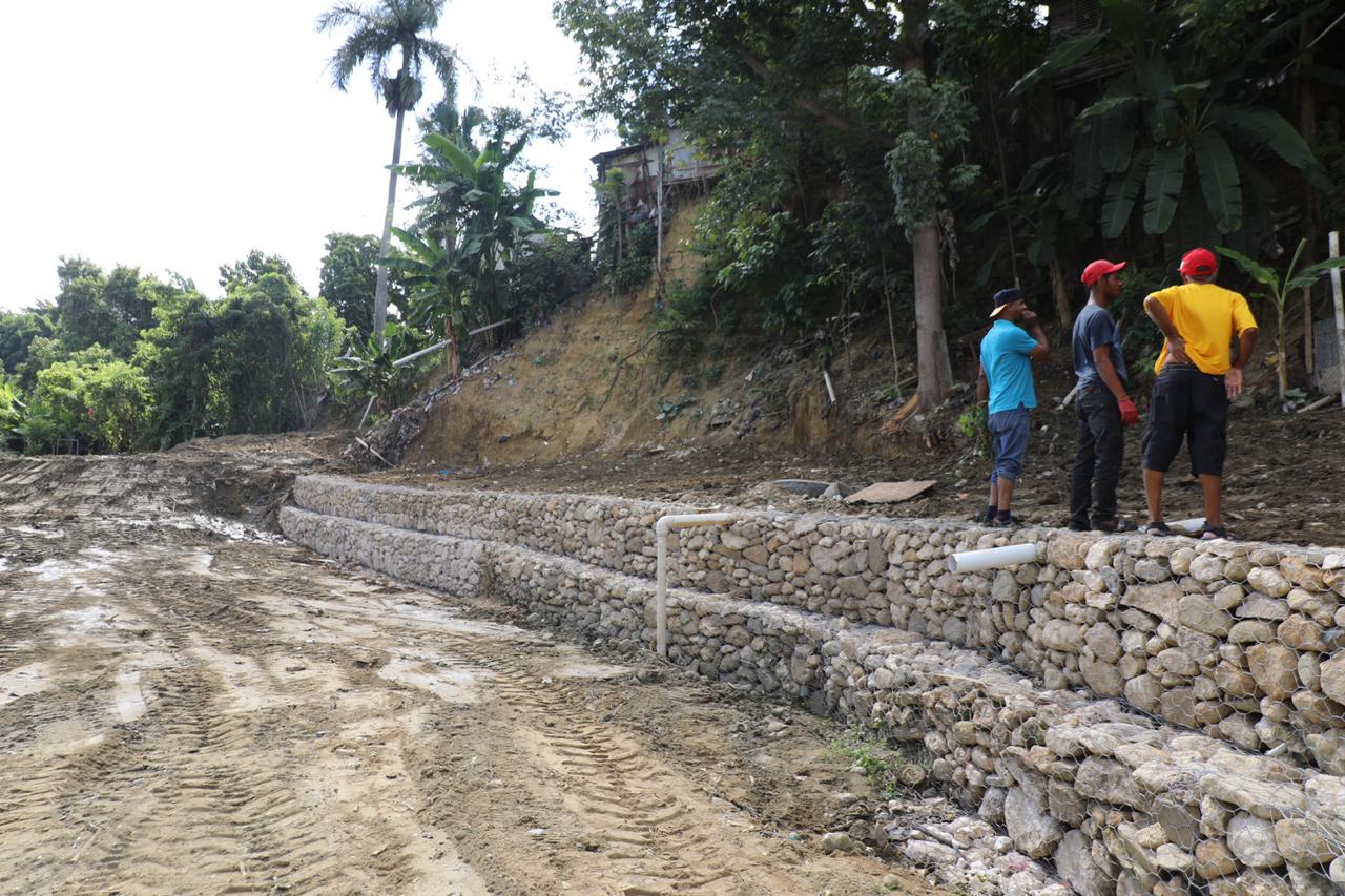 Alcalde Abel Martínez entrega segunda etapa muros de gaviones en comunidad de Gurabo