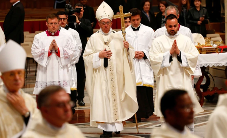 La Iglesia Católica debatirá en el sínodo de octubre si permite ordenar sacerdotes casados