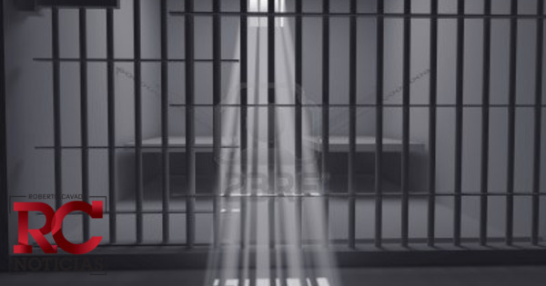 Imponen prisión preventiva a tres hombres que ultimaron otro frente a su madre
