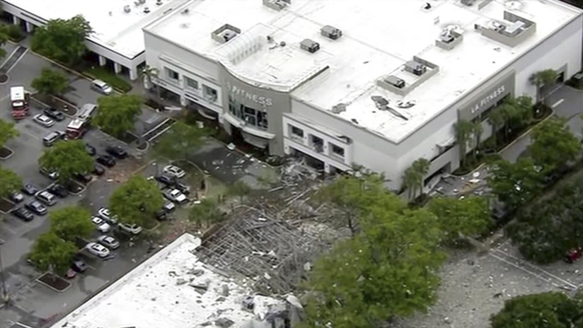 (Videos): Varios heridos tras una fuerte explosión en un centro comercial de Florida