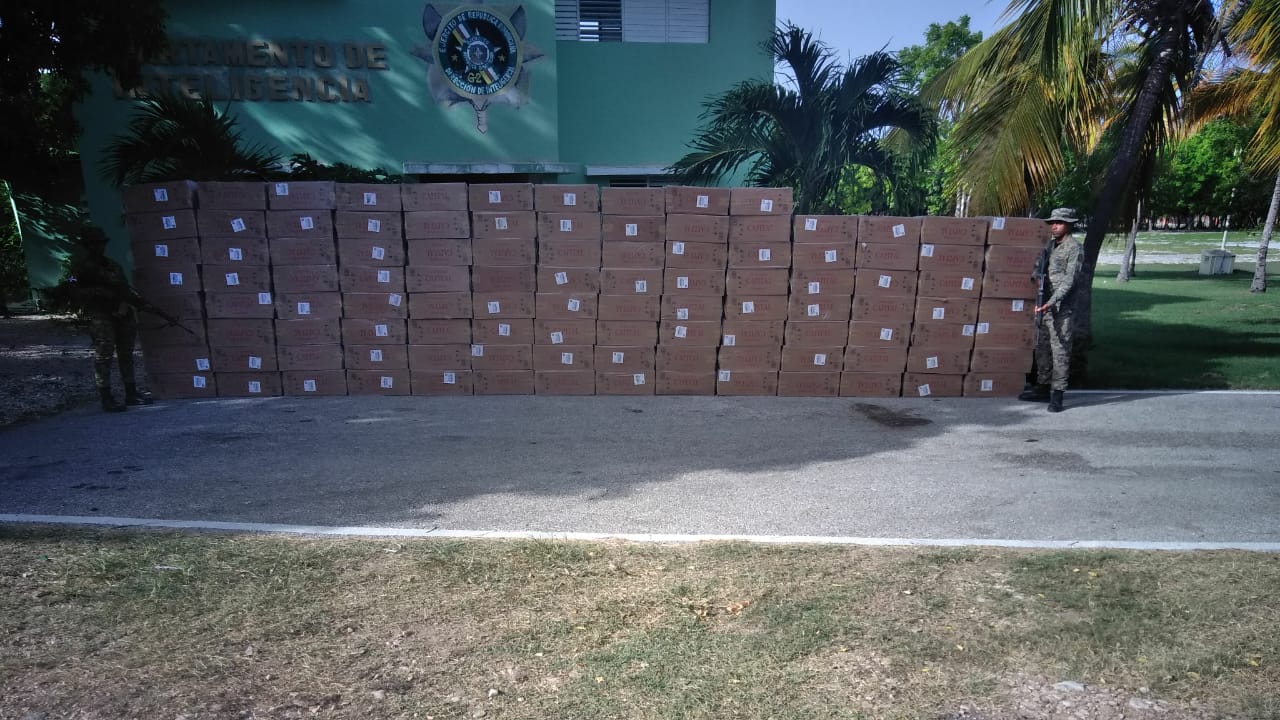 Miembros del Ejército ocupan 1, 080,000 unidades de cigarrillos de procedencia extranjera de contrabando