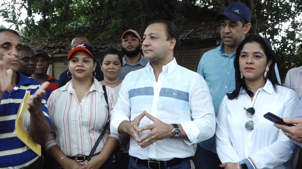 Alcaldía de Santiago entrega muro de gaviones en Cristo Rey, Gurabo