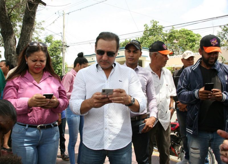Alcalde Abel Martínez deja instalado Wifi gratuito en bulevar de Los Ciruelitos