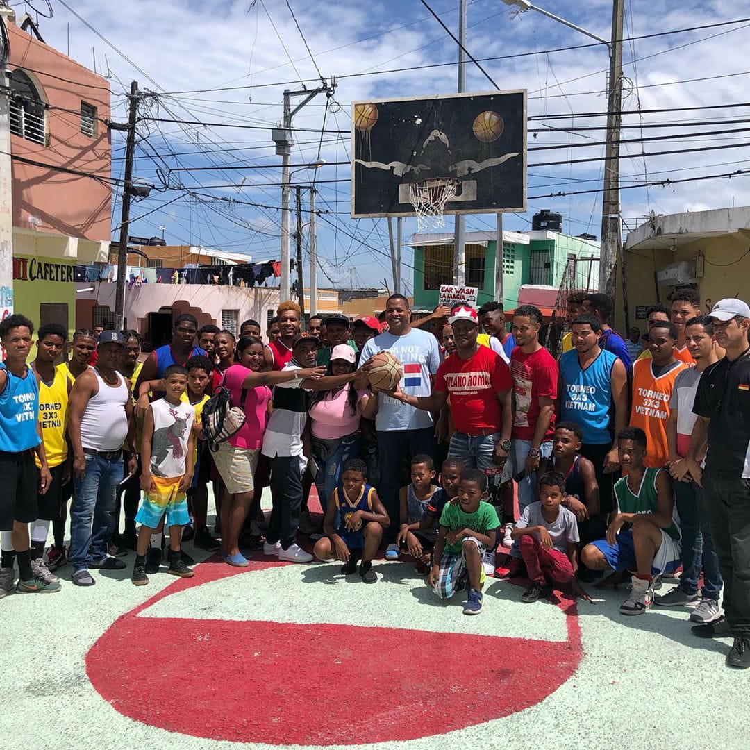 "Un peso por el techado", la campaña que busca ayudar un símbolo cultural y deportivo de Los Mina