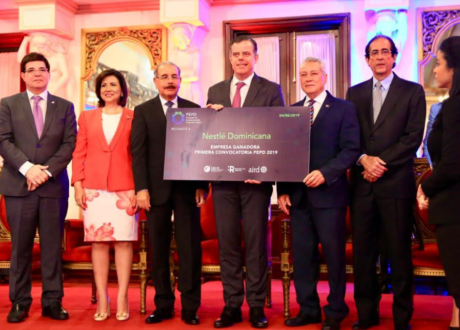 Nestlé Dominicana gana premio en la primera convocatoria del “Programa de Encadenamiento Productivo Digital”