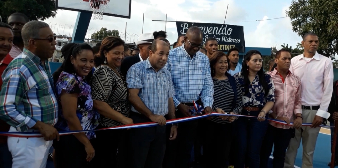 ASDE entrega remozado Centro de Integración Familiar en el sector Los Mameyes