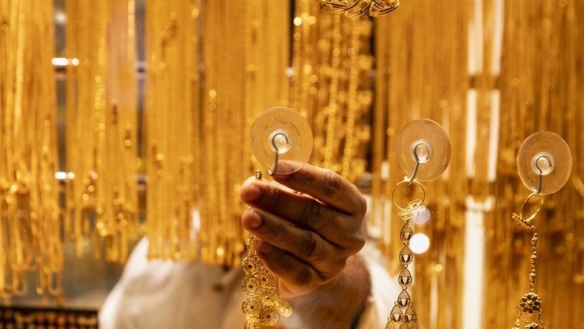 Se hace pasar por princesa emiratí y roba joyas por 1,8 millón de dólares dando el cambiazo por cubitos de caldo