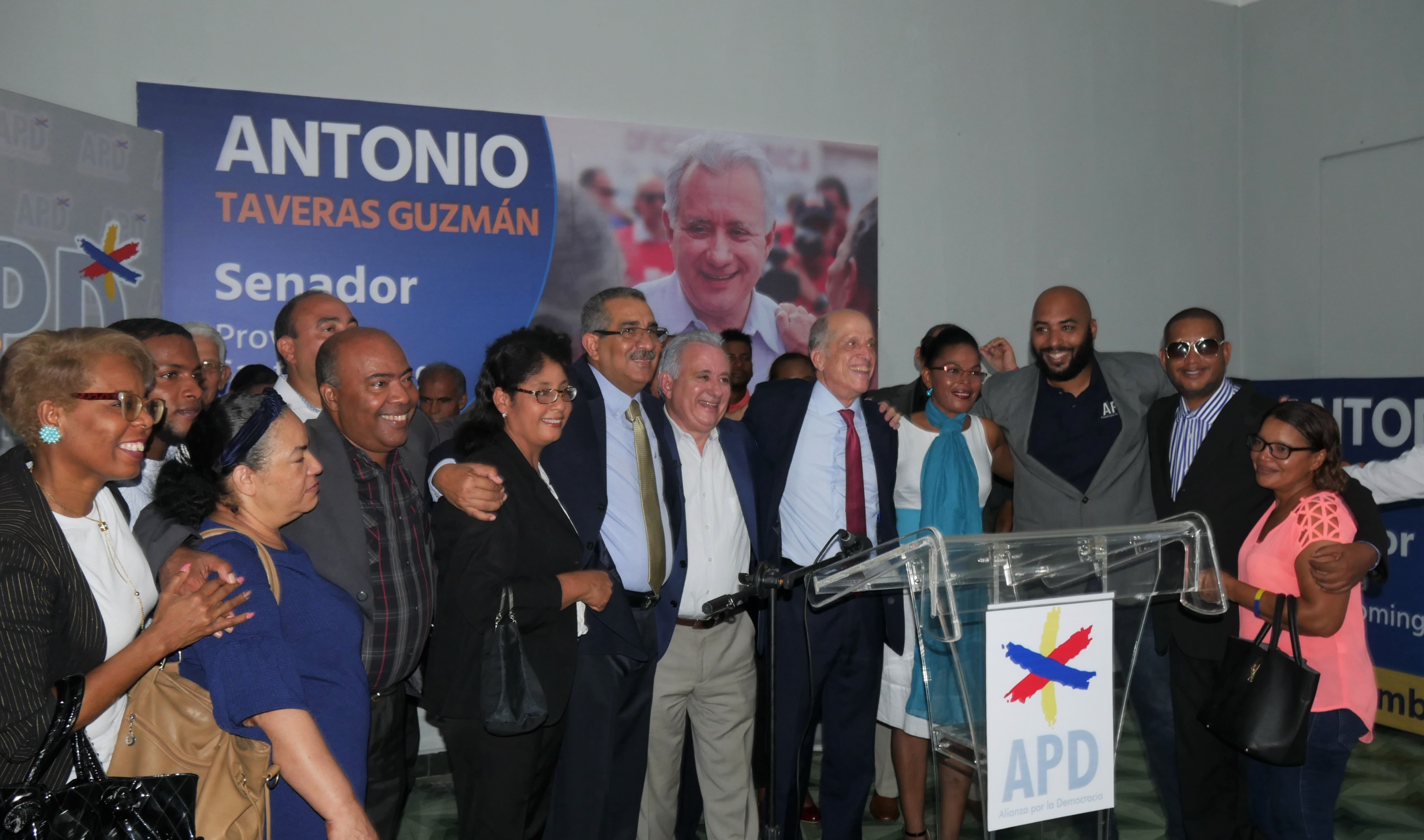 APD apoya candidatura a senador de Antonio Taveras Guzmán