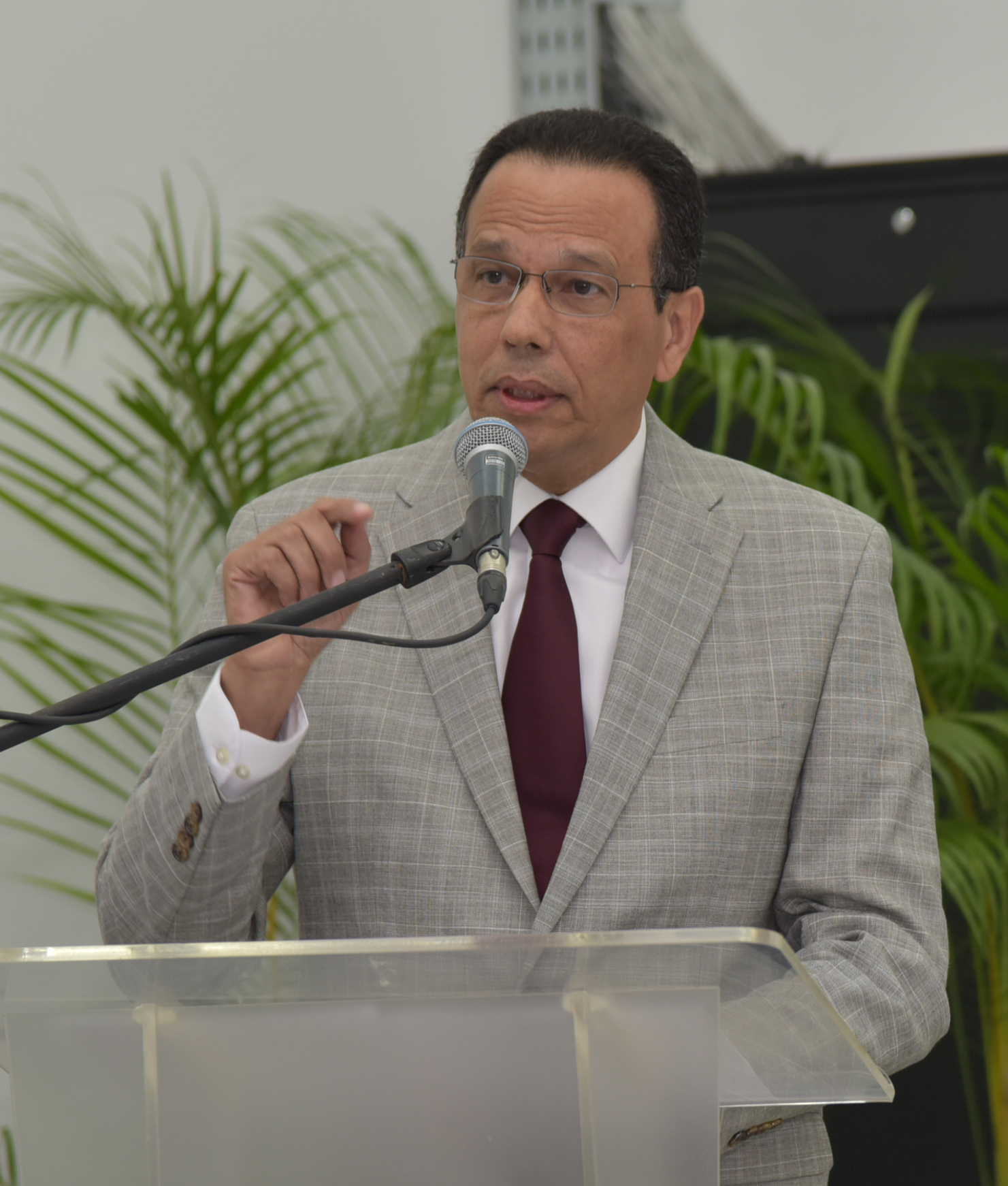 Antonio Peña Mirabal: “La escuela sólo tiene sentido, si los estudiantes desarrollan las habilidades, conocimiento y valores que la sociedad se ha propuesto”