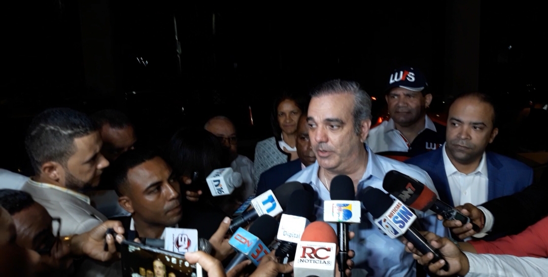 (Video): Luis Abinader respalda advertencia de la JCE a precandidatos sobre publicidad