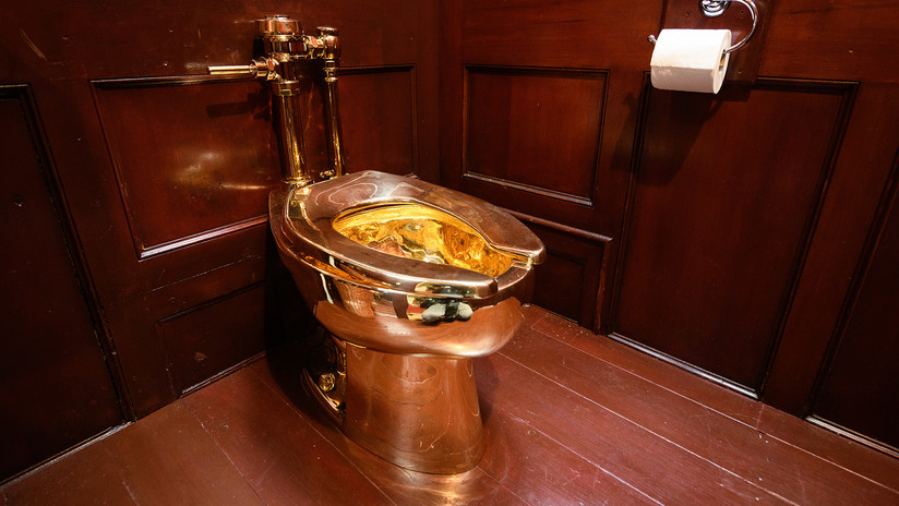 Inodoro de oro macizo valorado en más de un millón de dólares es robado de la casa donde nació Winston Churchill