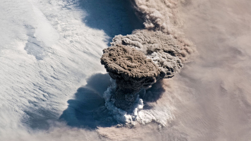 La erupción de un volcán ruso causa raros amaneceres y atardeceres púrpuras en otra parte del mundo (FOTO)