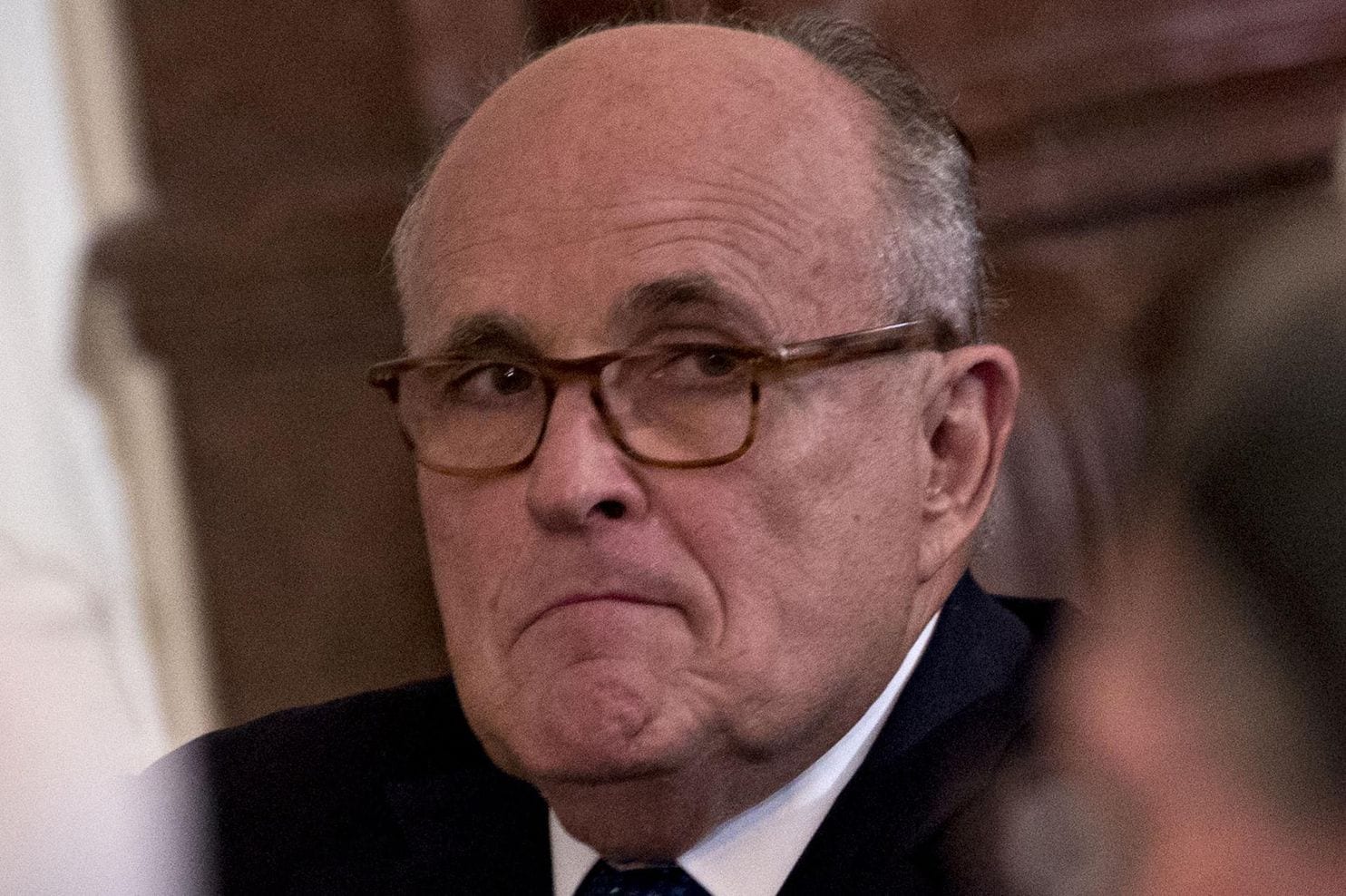 Giuliani persiguió la agenda de Ucrania en la sombra mientras se dejaba de lado a funcionarios clave de política exterior