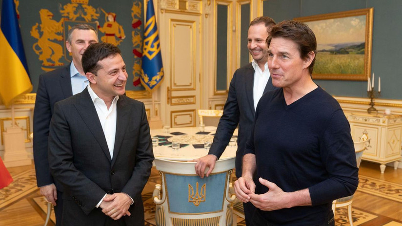 "¡Eres guapo! Como en el cine": Tom Cruise visita Ucrania y el presidente no oculta su admiración al verlo (VIDEOS)