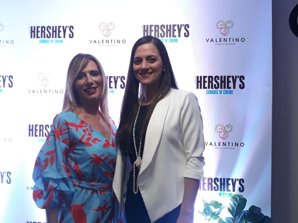 "Valentino-Hershey's Cookies N' Creme" la combinación que se derrite en tu boca
