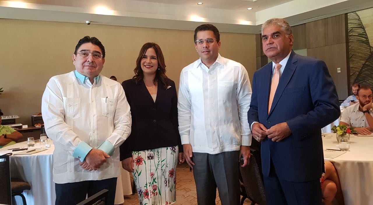 (Video): Clúster Turístico de Santo Domingo celebra conferencia con experto internacional creador del concepto "marca ciudad"