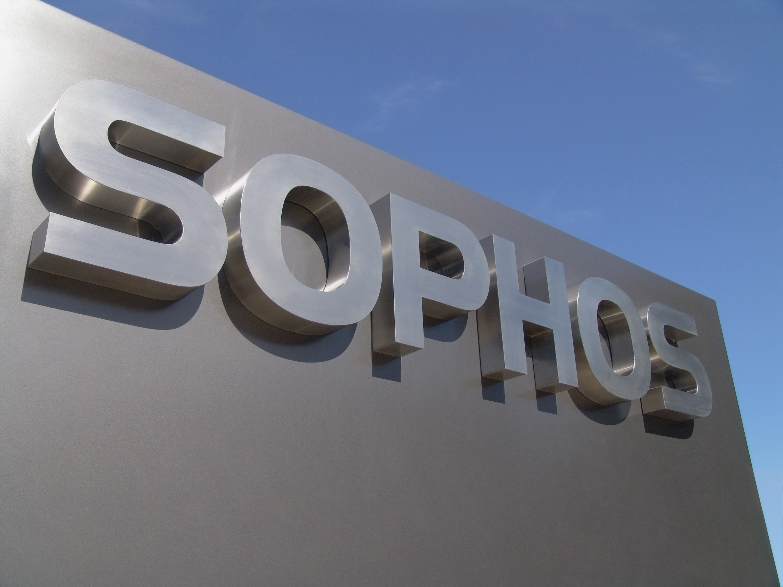 Thoma Bravo presenta oferta para adquirir Sophos