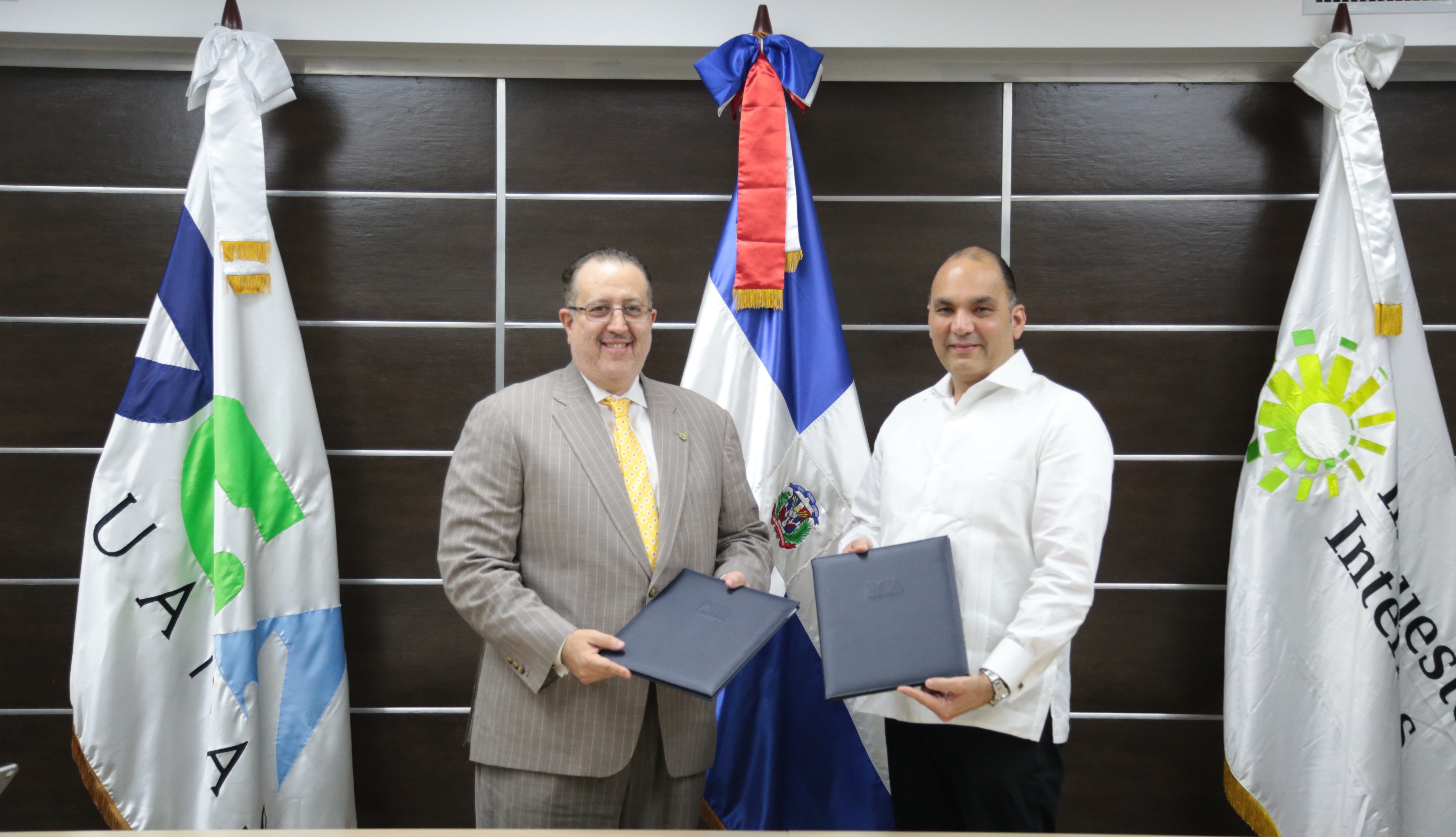 DGA y DGII firman protocolo para fiscalizaciones coordinadas