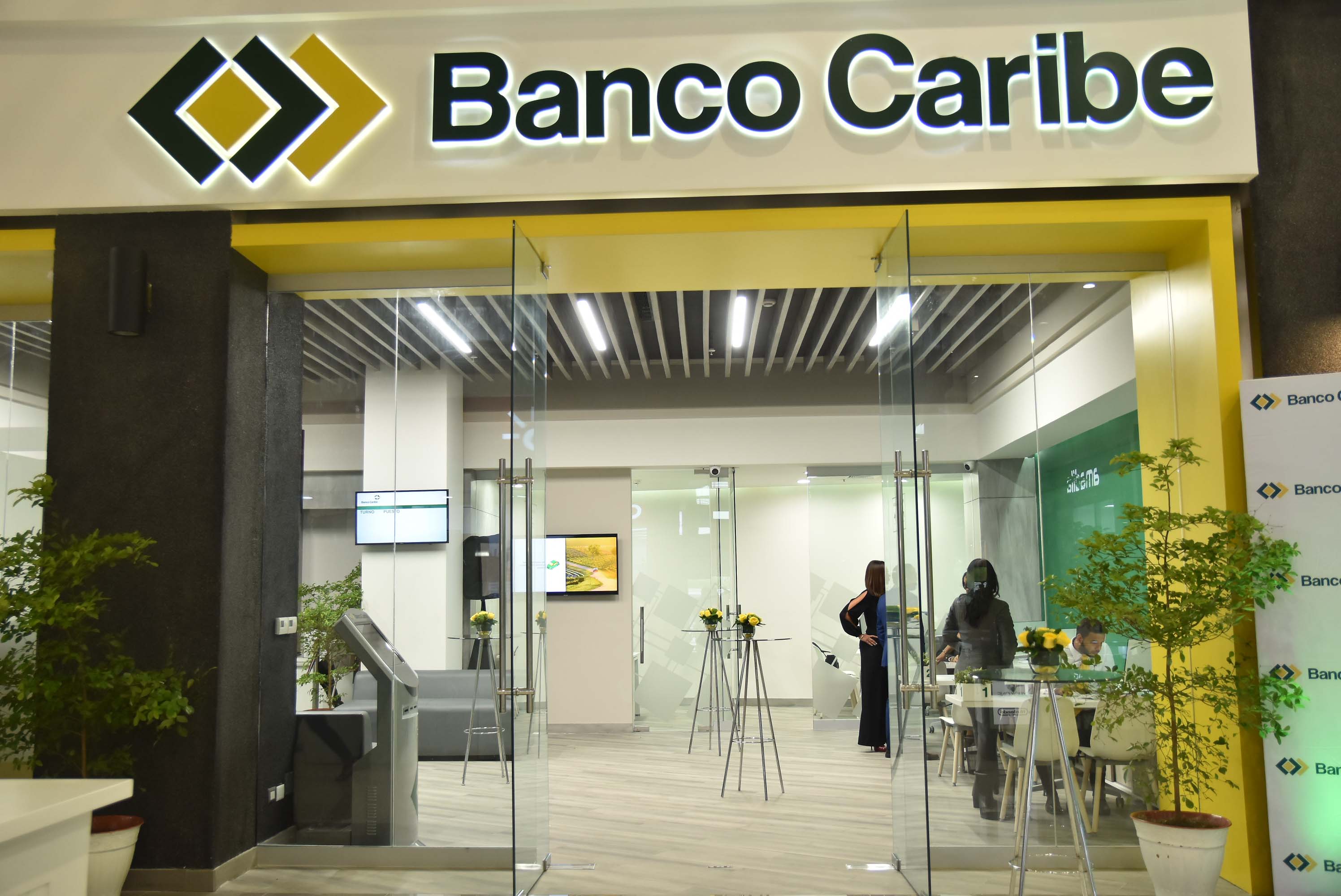 Banco Caribe incrementa más 30 % cartera de crédito en Santo Domingo Oeste