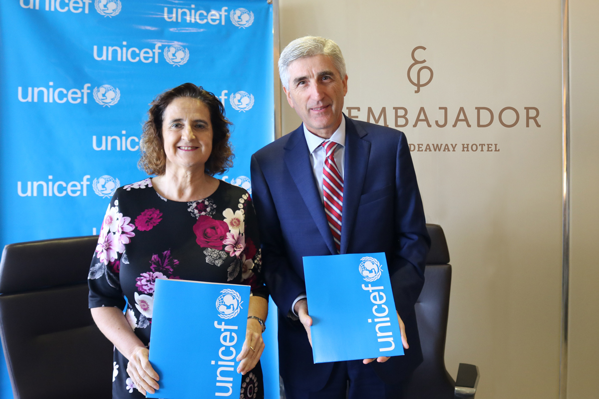 UNICEF y Hotel El Embajador firman acuerdo de colaboración