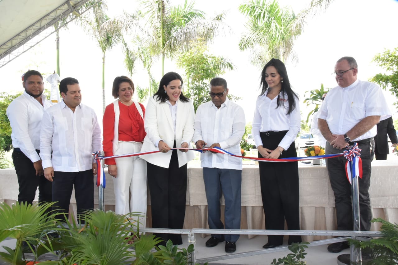MOPC inaugura oficina tramitación de planos en Punta Cana, para agilizar proyectos de construcción