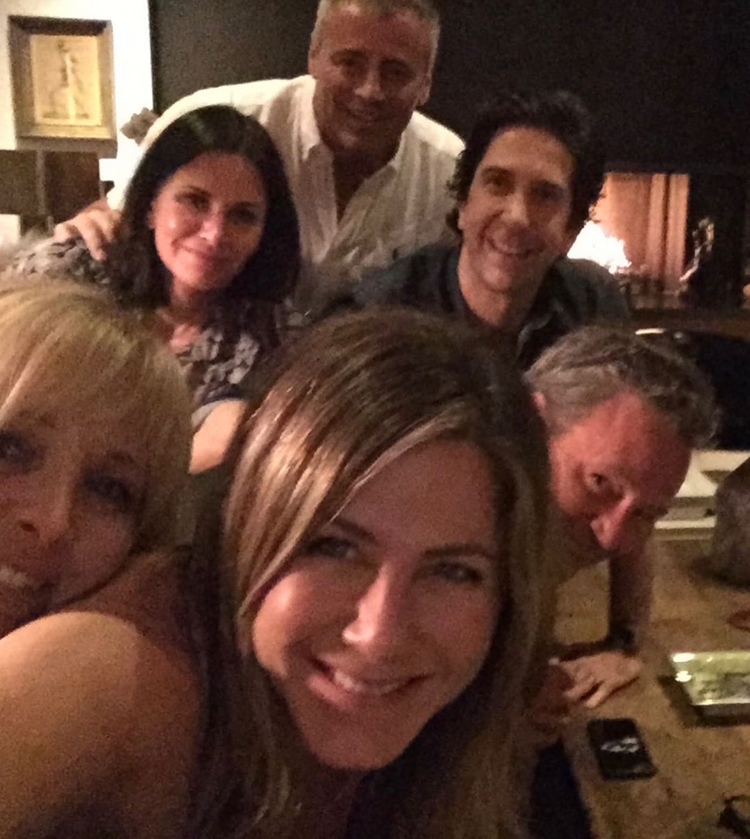 Jennifer Aniston bate récords con su primera foto en Instagram: un encuentro privado con sus compañeros de “Friends”