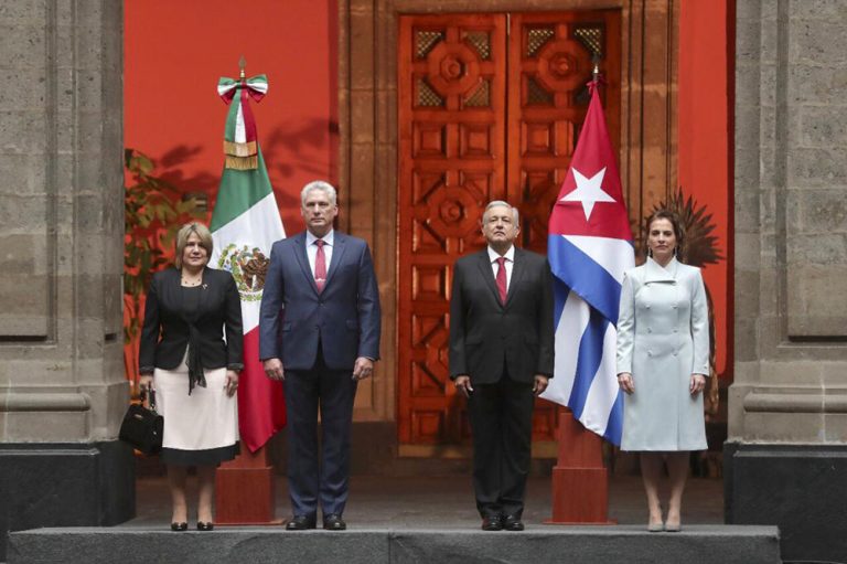 López Obrador recibe a Díaz-Canel en el Palacio Nacional