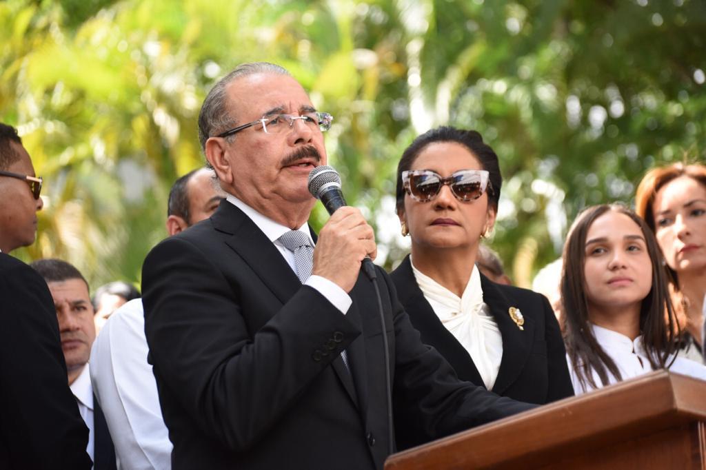 (Video): Palabras del presidente Danilo Medina ante la tumba de su padre Juan Pablo Medina