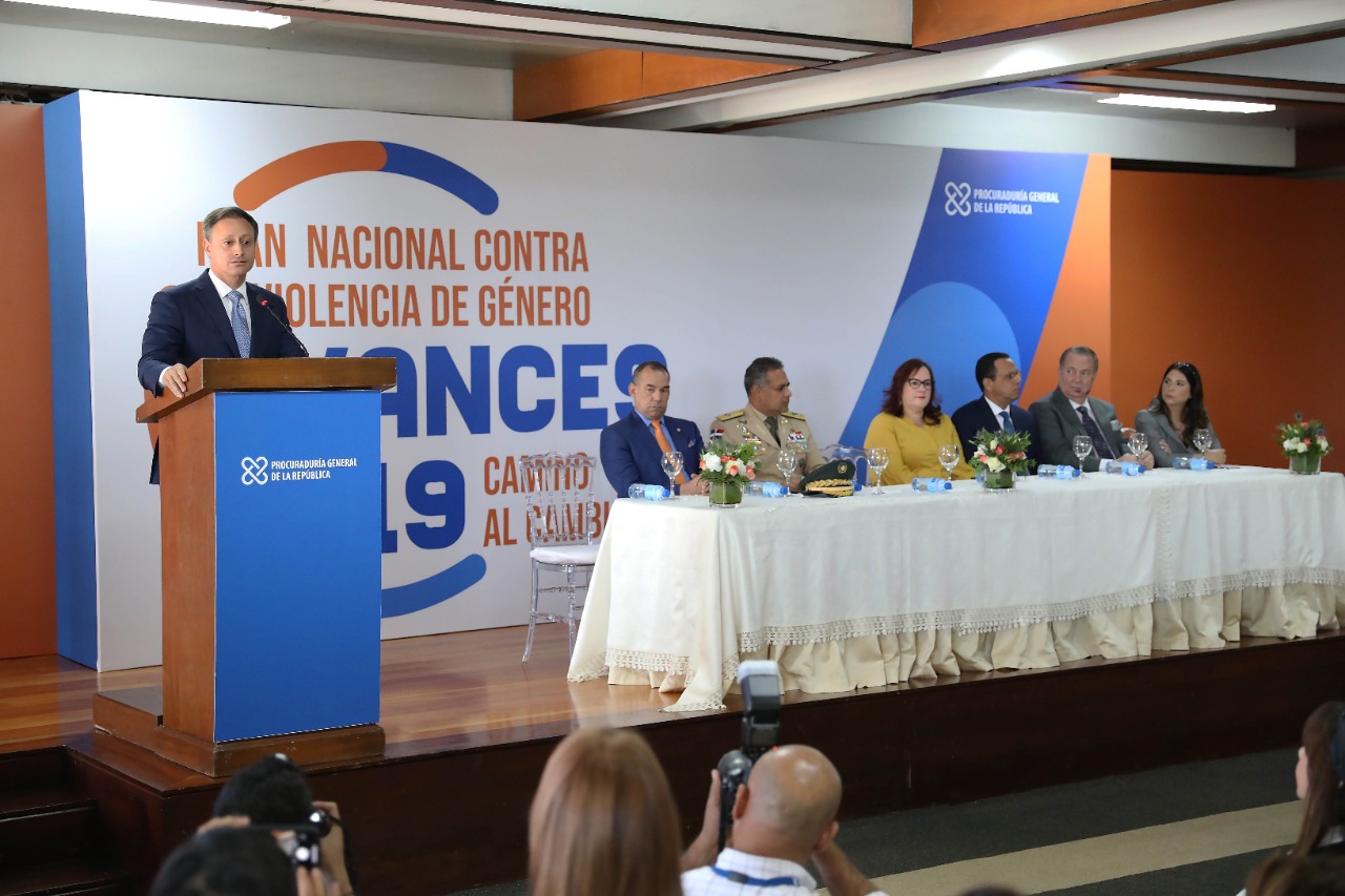 Procurador Jean Rodríguez pide a familia dominicana educar en valores para prevenir la violencia de género