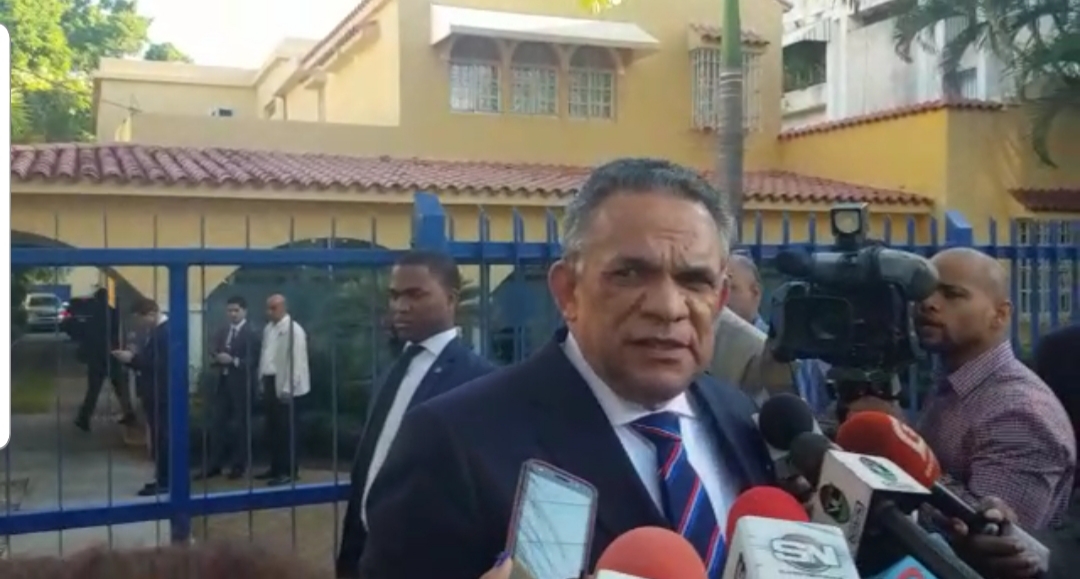 (Video): Ventura Camejo dice Leonel necesitaría el apoyo del PRM para llegar al segundo lugar; Comité Político se encuentra reunido