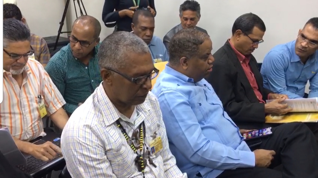 (Video): Director de informática de la JCE y delegados técnicos de partidos se reúnen