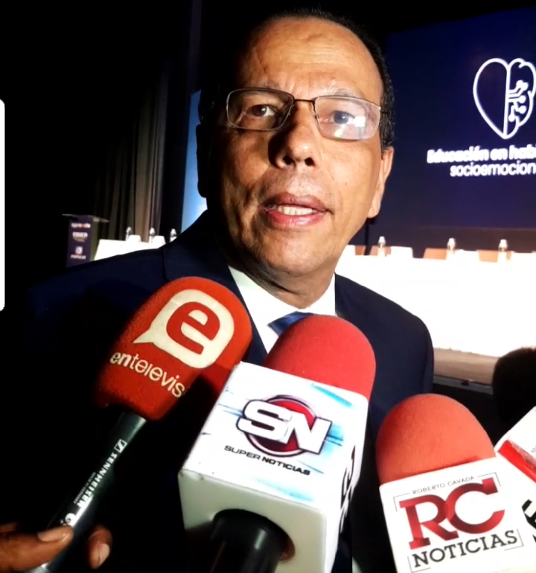 (Video): Peña Mirabal e Isidoro Santana coinciden en que la desconfianza de la gente en los  funcionarios se da en Latinoamérica