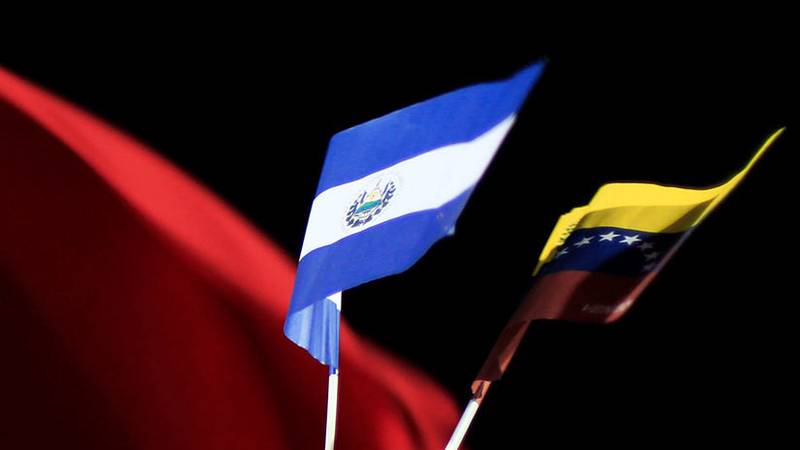Venezuela expulsa diplomáticos salvadoreños "en apego al principio de reciprocidad"