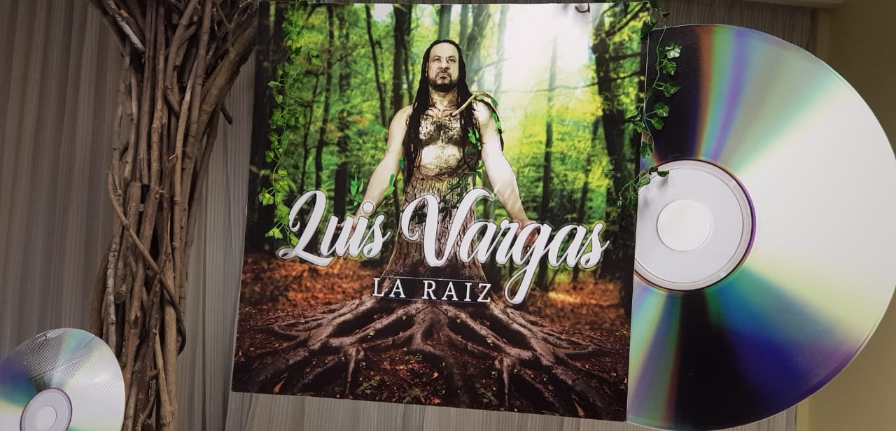 Luis Vargas presenta su nuevo disco "La Raíz" y anuncia la celebración de su 40 aniversario
