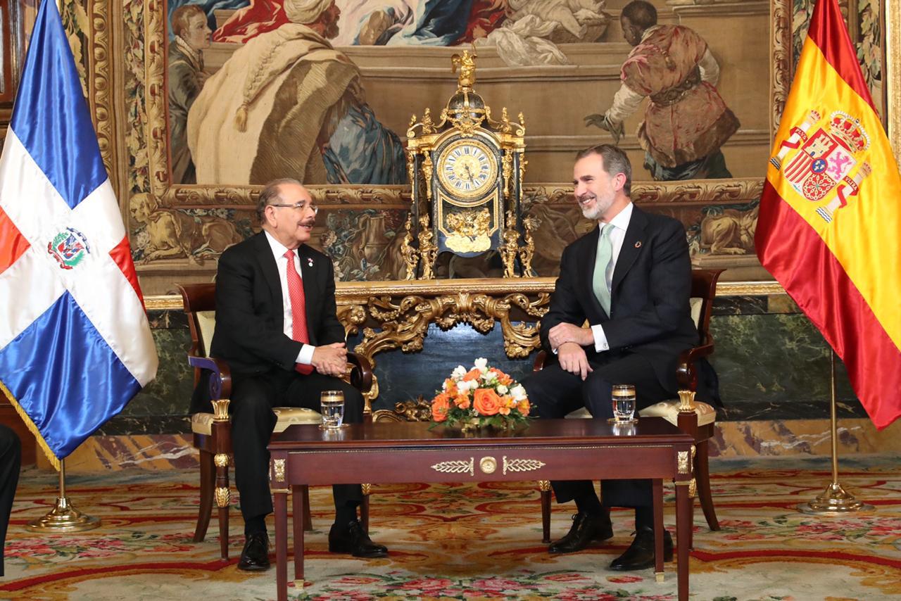 Rey de España Felipe VI recibe al presidente Danilo Medina, en Palacio Real de Madrid
