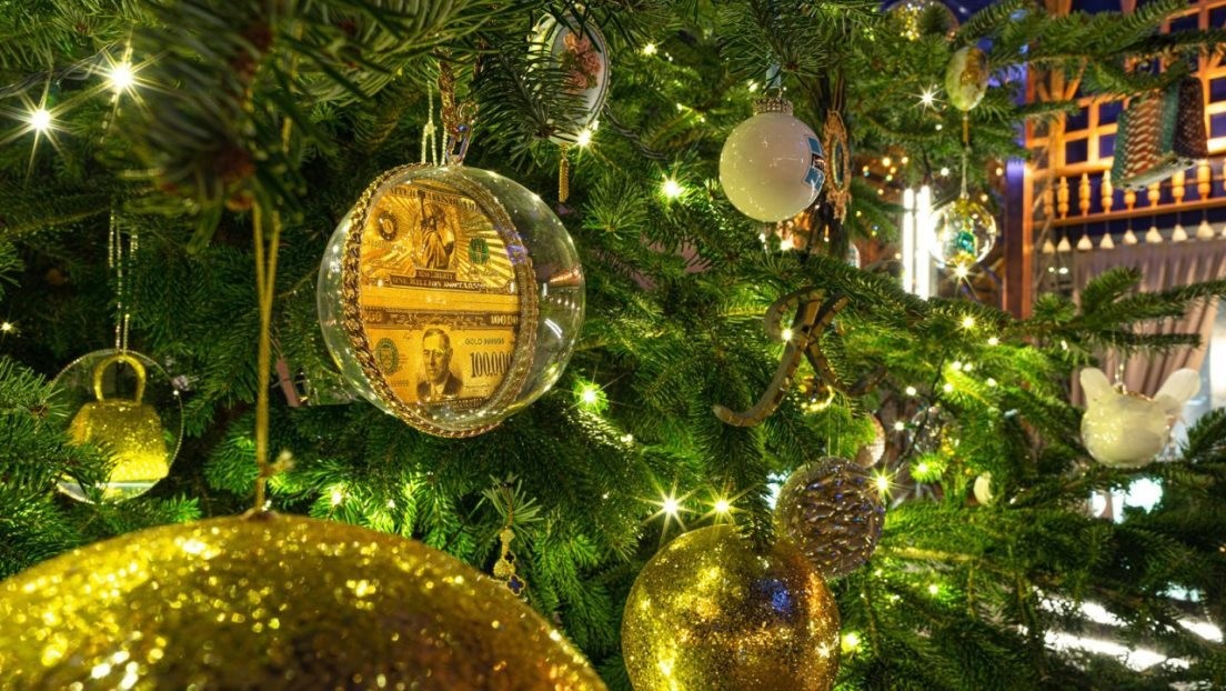 Un hotel de España presenta el árbol de Navidad más caro del mundo