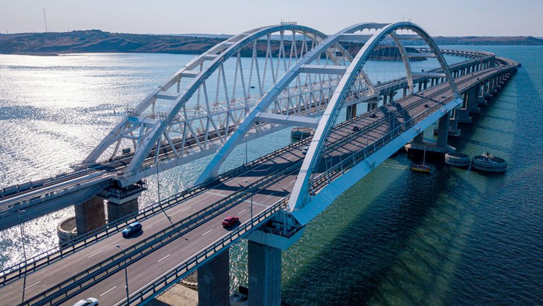 Se completa la 'obra del siglo': el puente de Crimea abre al tráfico ferroviario