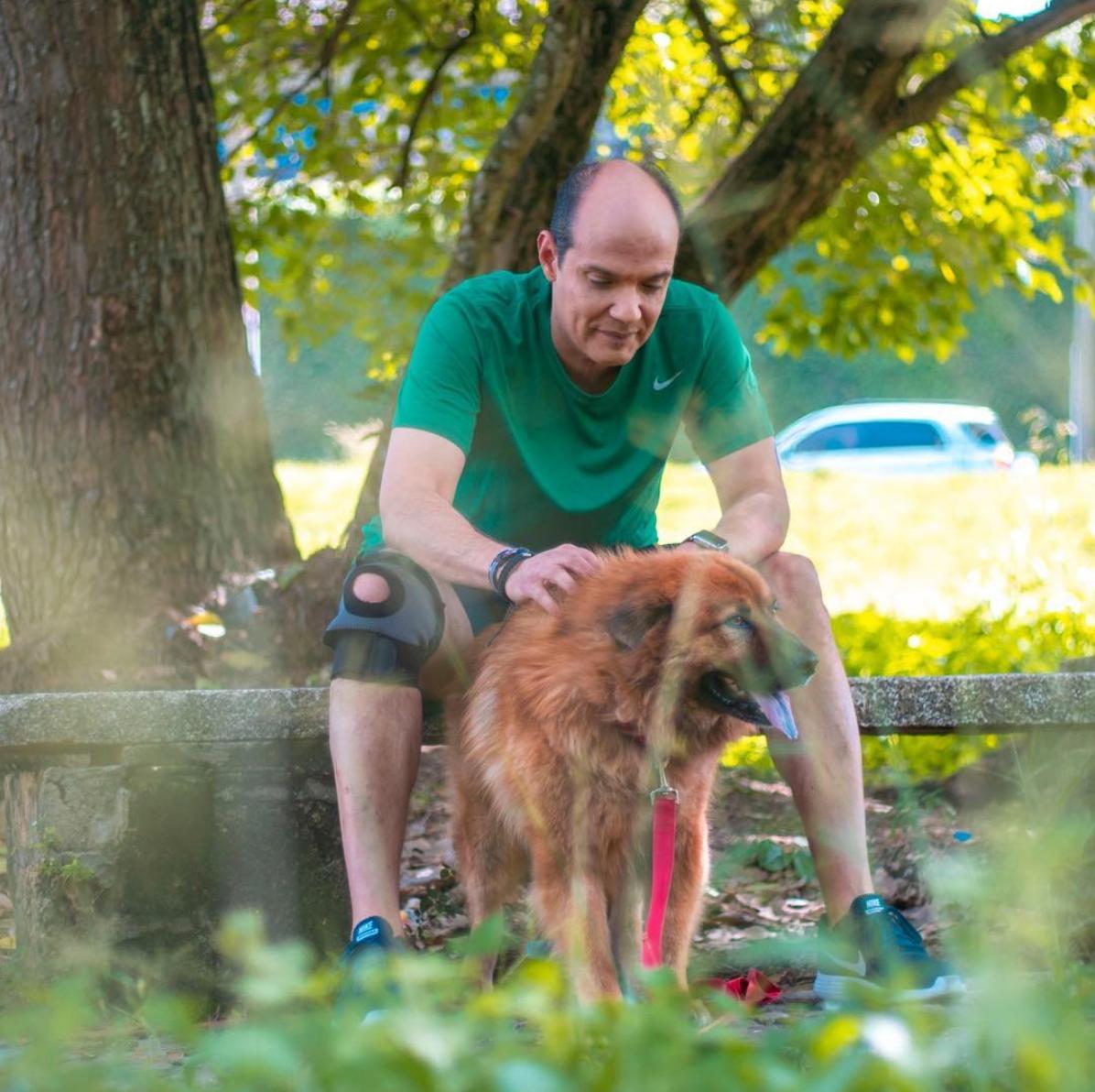 Ramfis se compromete a construir el primer Hospital Veterinario Público