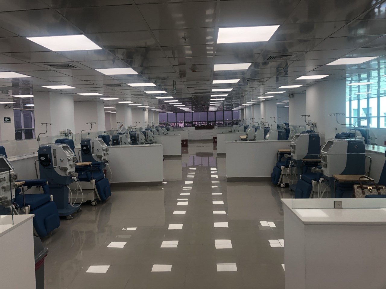 Hospital Metropolitano de Santiago inaugura el centro renal más grande del país