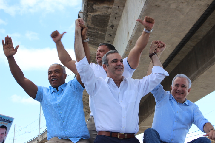 Abinader proclama a Francisco Fernández y El Gringo candidatos a alcalde de SDN y La Victoria