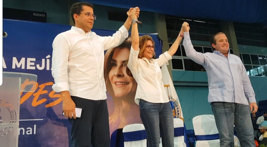 (Videos): Carolina acepta candidatura a la Alcaldía del  DN; David Collado le endosa su apoyo