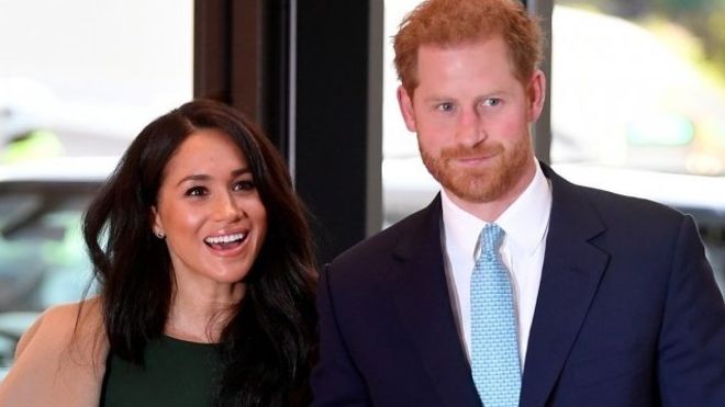Qué hay detrás de la decisión "sin precedentes en la historia moderna" de Harry y Meghan de alejarse de la familia real