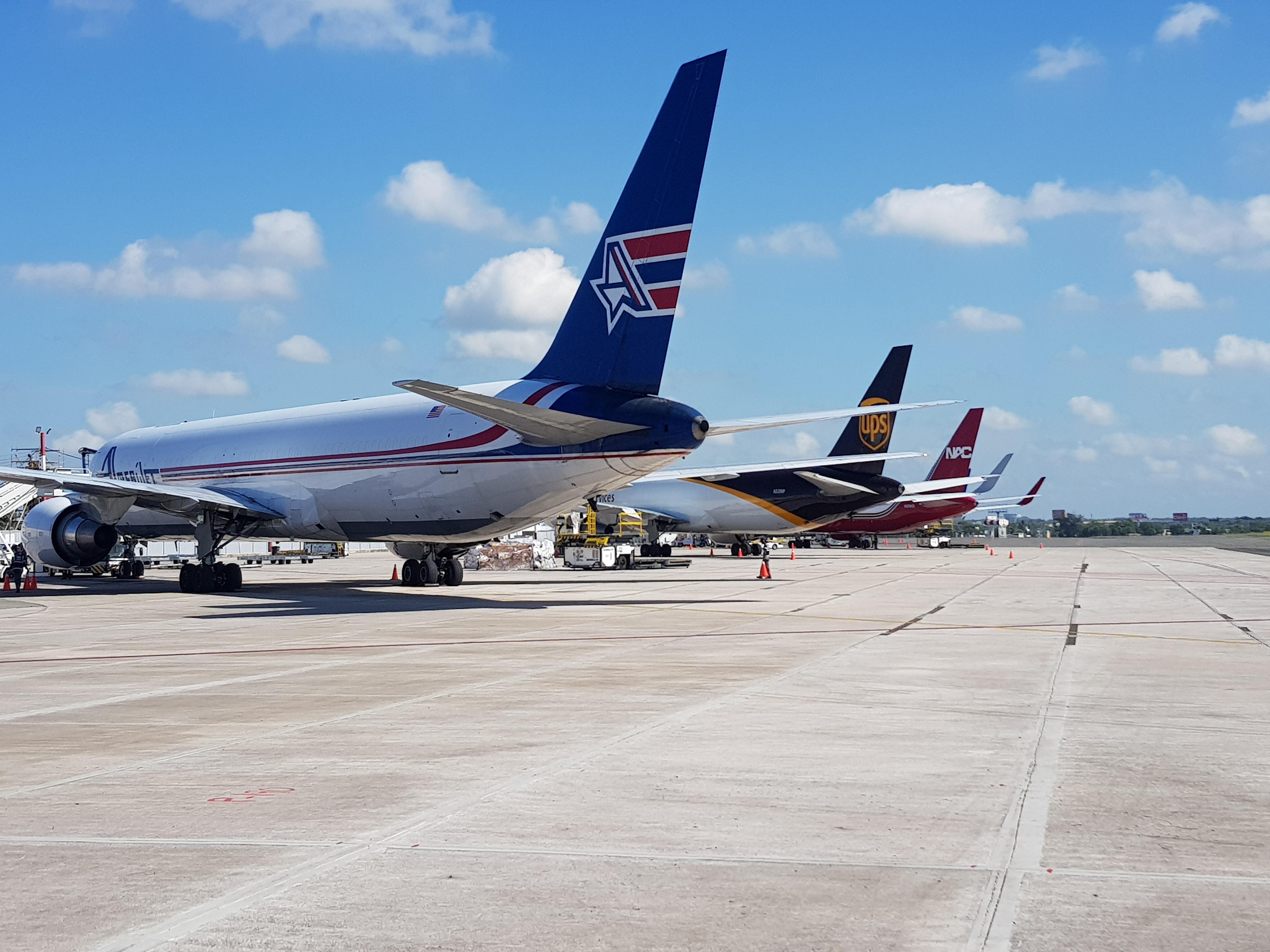 Aeropuertos de AERODOM registran récord en movimiento de carga aérea