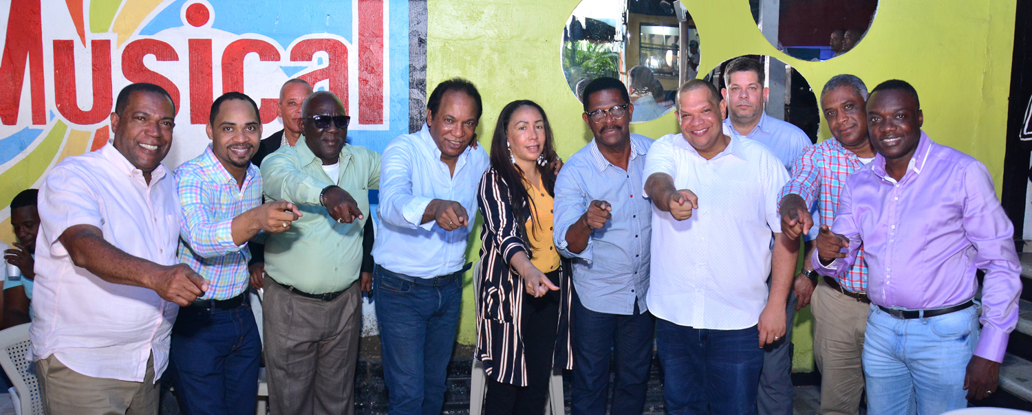 Partido Cívico Renovador proclama a Carlos Guzmán como candidato a alcalde por Santo Domingo Norte